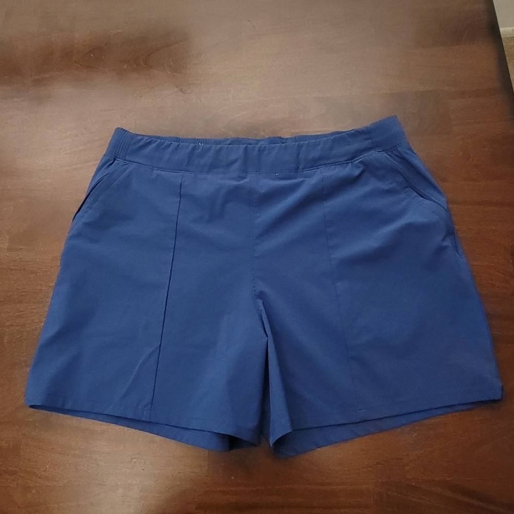 Columbia Navy Active Shorts